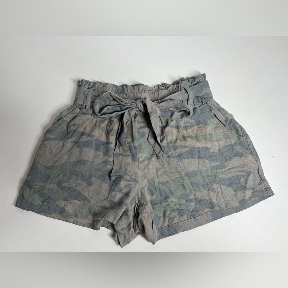 REWASH Brand Paper Bag Belted Tie Waist Camouflage Shorts Size M
